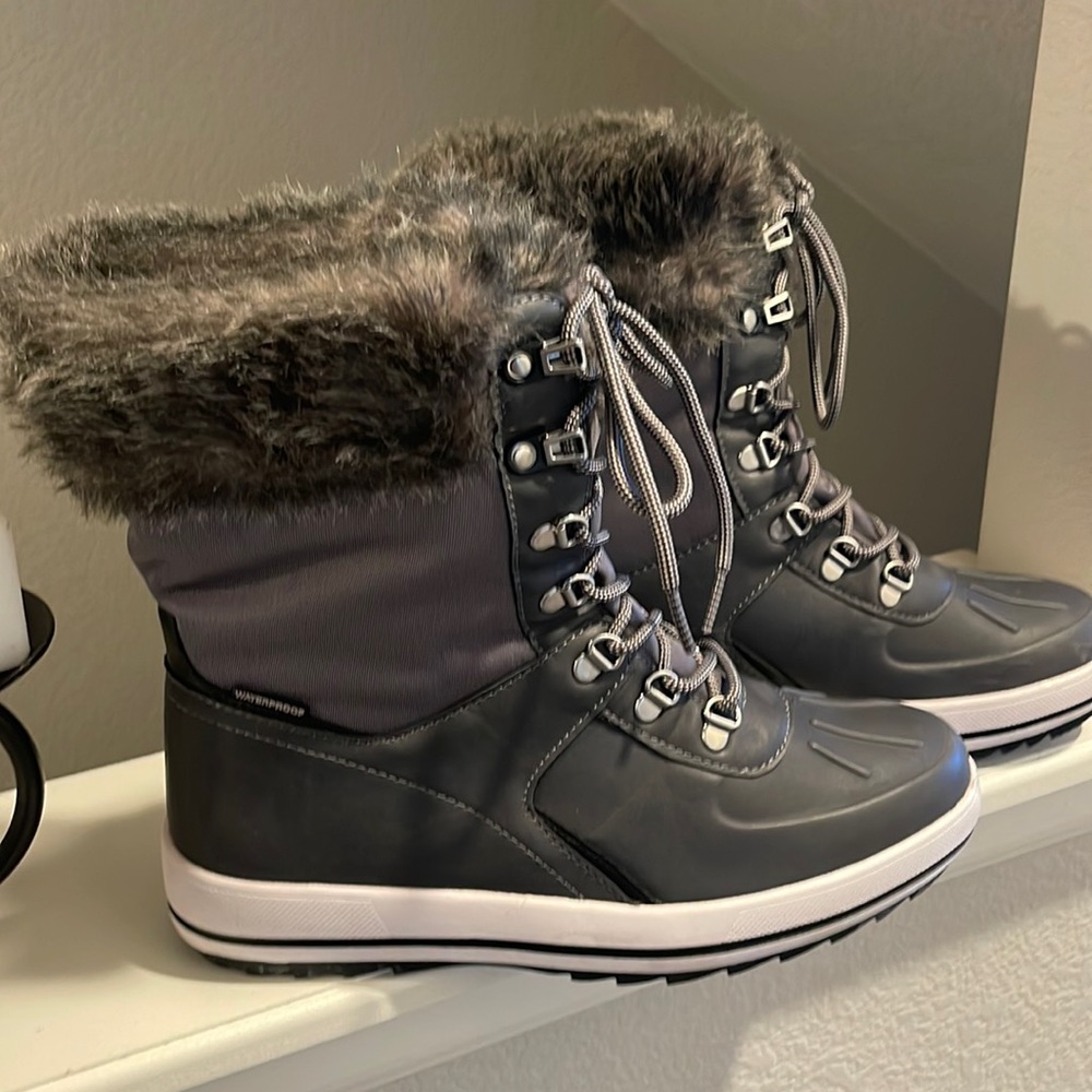 Cougar fur lined winter boots